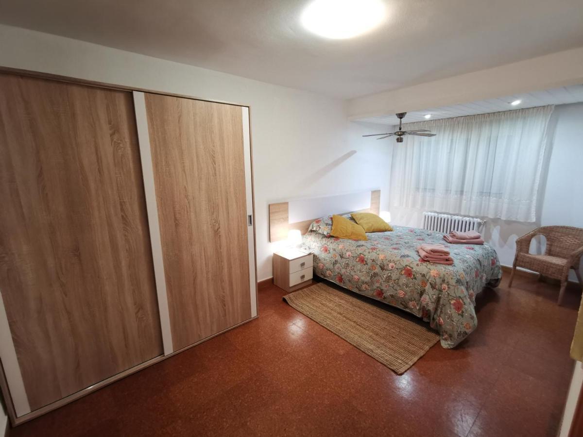 Comoda Vivienda En Huesca Exterior foto